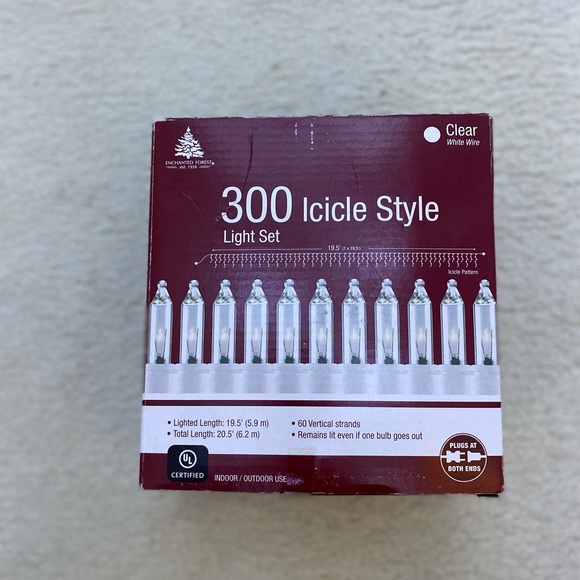 300ct Icicle Style Christmas Lights - Picture 2 of 3